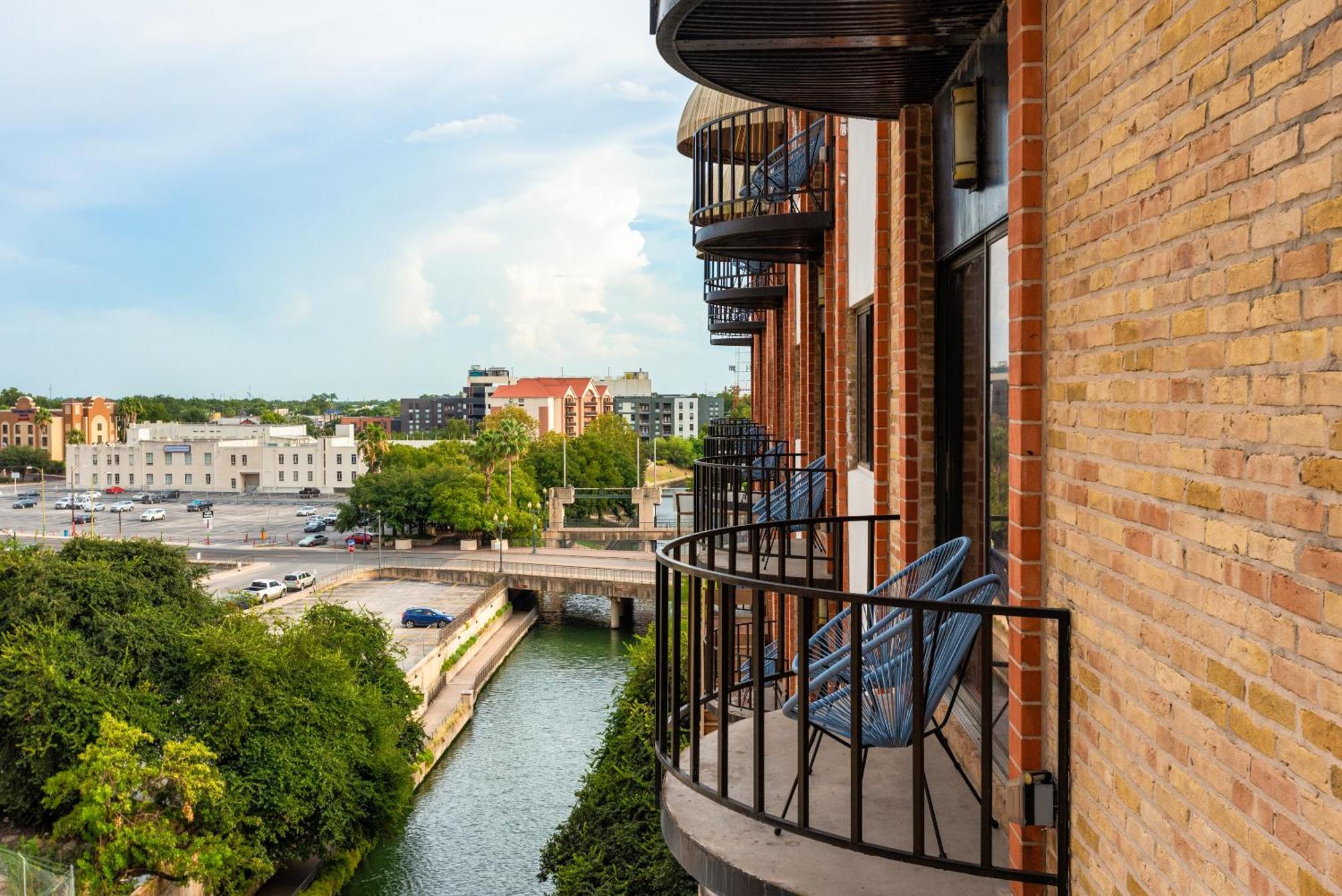 Riverwalk Plaza Hotel San Antonio Esterno foto